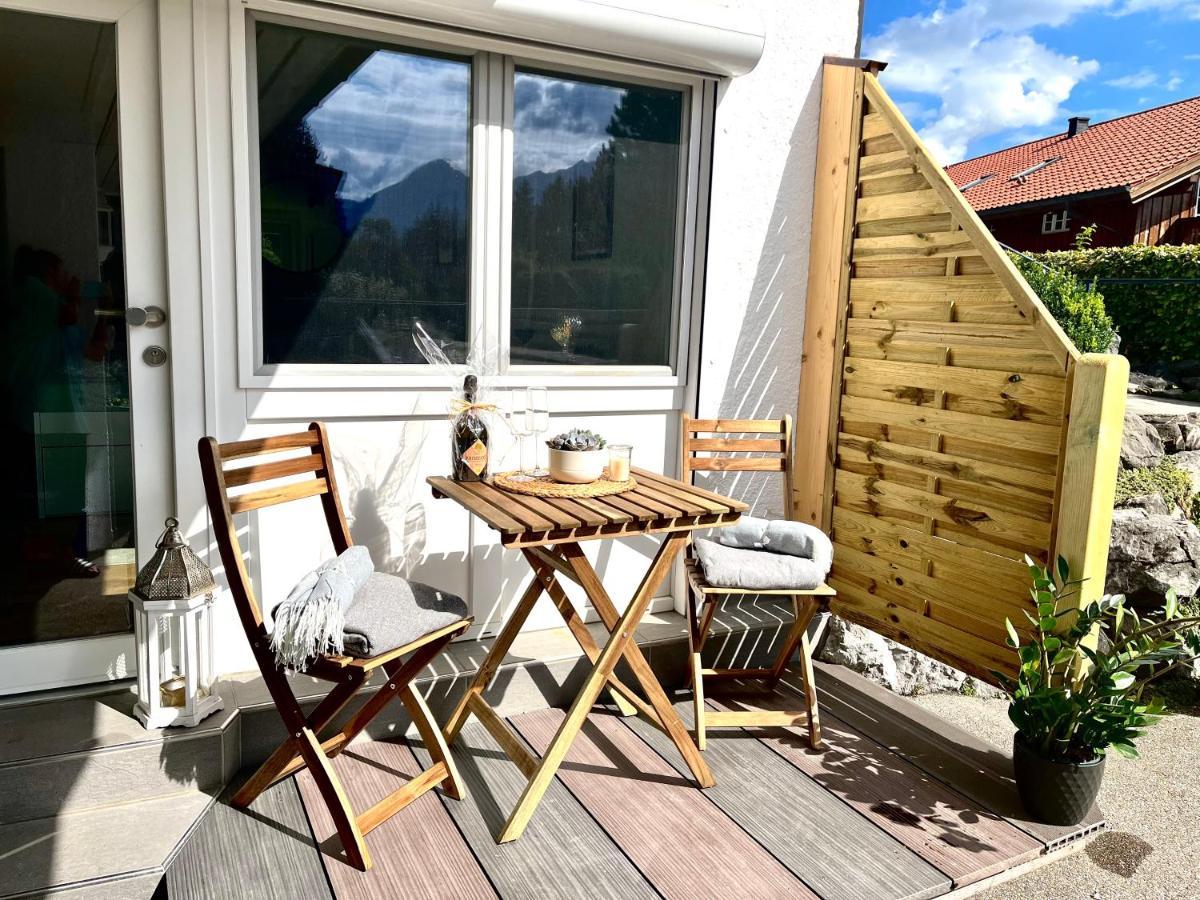 Schöne gemütliche Wohnung in traumhafter Lage bei Ofterschwang Exterior foto